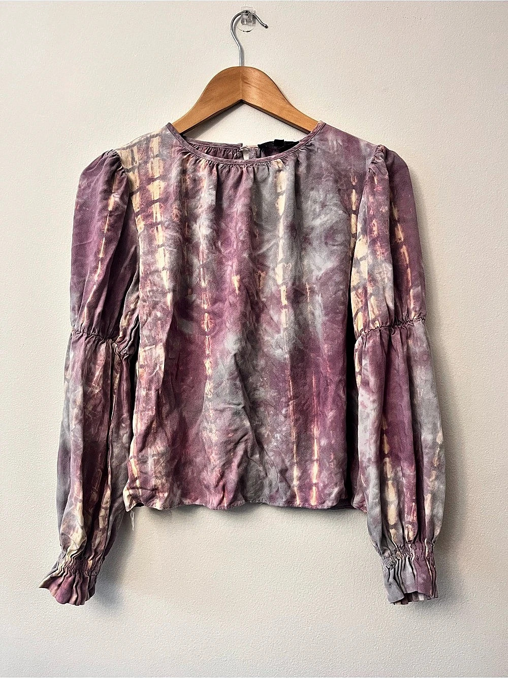 Lulus Abstract Tie-Dye Puff Sleeve Blouse in Purple & Gray Size Small